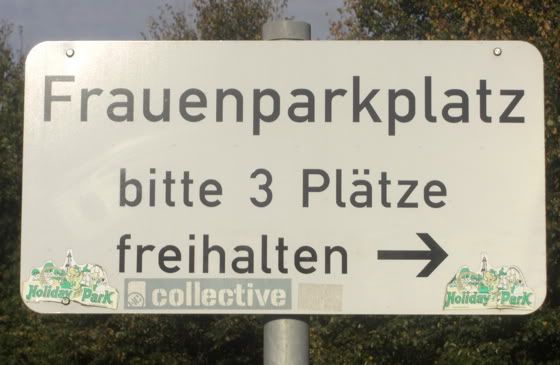 frauenparkplatz.jpg