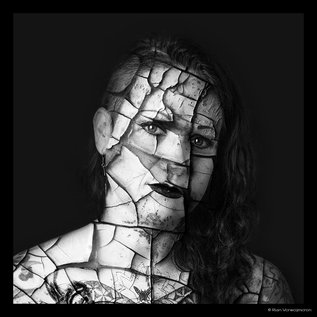 Portrait, female, tattoo, Rian Verweijmeren photo IMG_1985crackedbw_zps8d719144.jpg