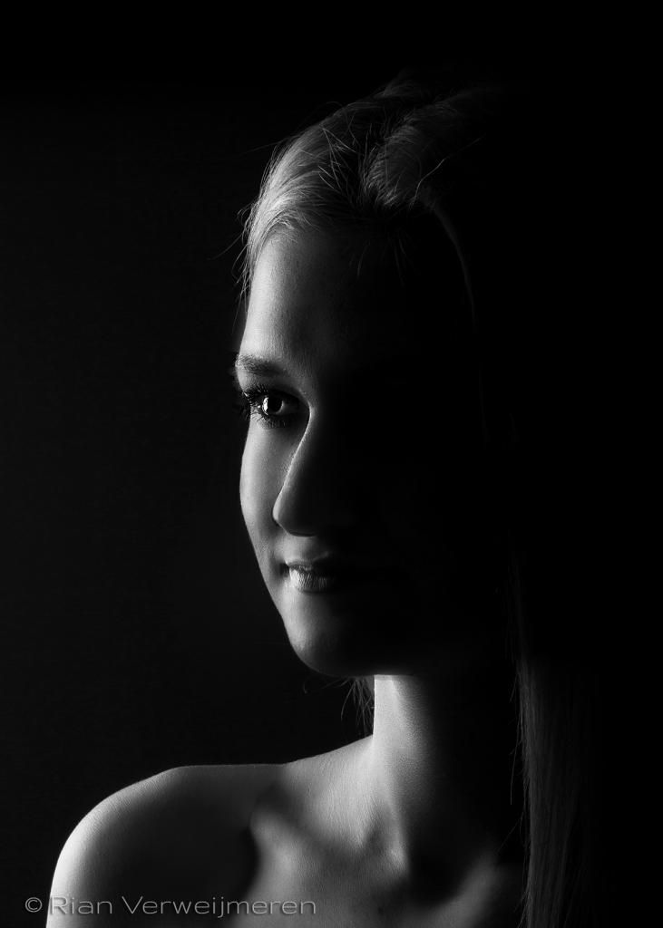 Female portrait, ©Rian Verweijmeren photo IMG_2474bw_zps46485d30.jpg