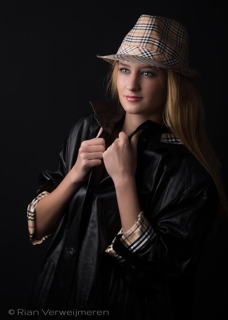 Female portrait, ©Rian Verweijmeren photo IMG_2514_zpse89fa6c5.jpg