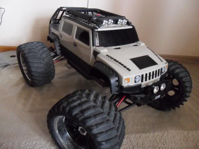 traxxas hoss servo