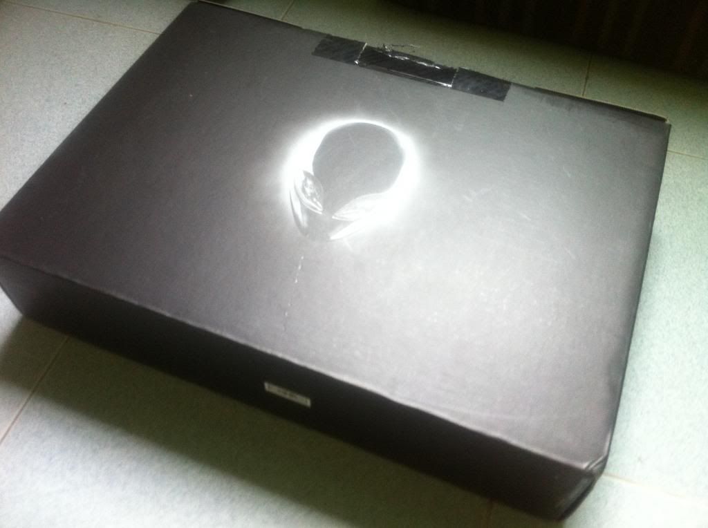 Cần Bán Alienware 14 R3 vừa mua 15/02.