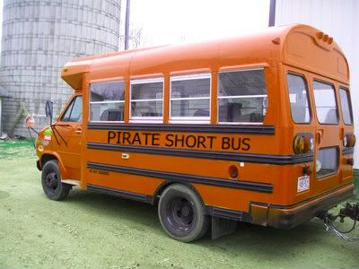 21750087-058-1993-chevy-short-bus-2.jpg