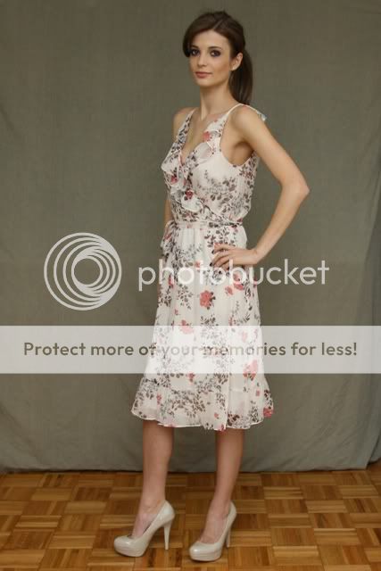 TOCCA   $450 white SILK WRAP DRESS, romantic floral print, NEW, Sz 6 